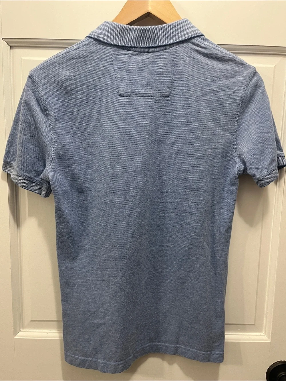 Banana Republic Men’s Sky Blue Polo with Embroidered Logo size extra small